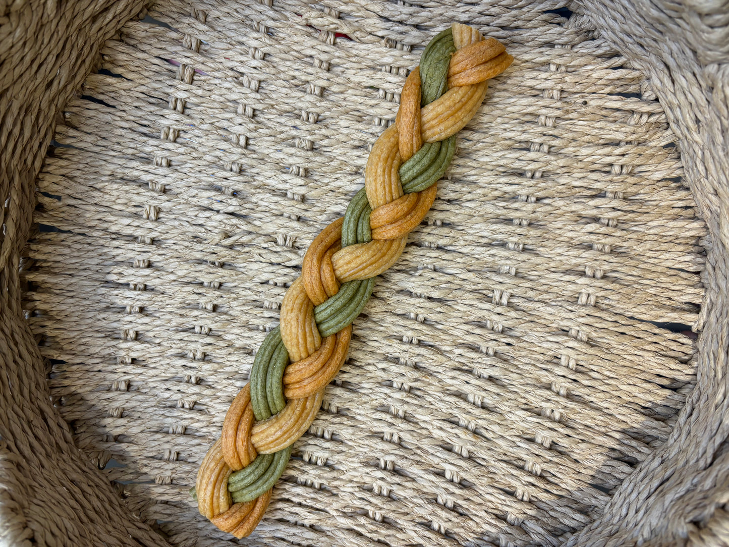 XL Peanut butter, Spinach & Carrot braid chew